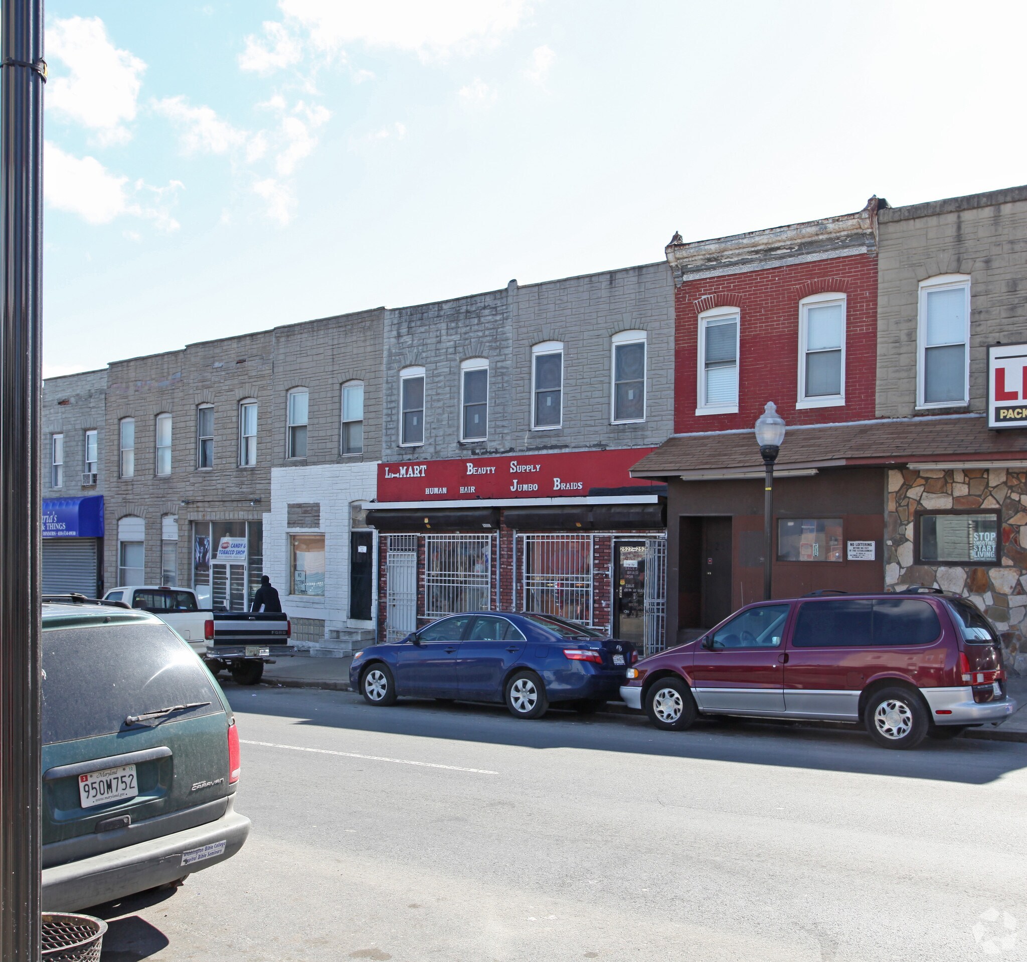 E. Monument St. portefeuille de 2 propriétés à vendre sur LoopNet.ca Photo principale- Image 1 de 2