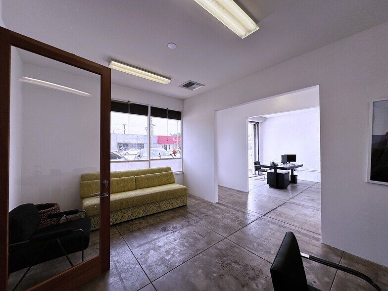 11522 W Washington Blvd, Los Angeles, CA à louer - Photo du bâtiment - Image 2 de 8