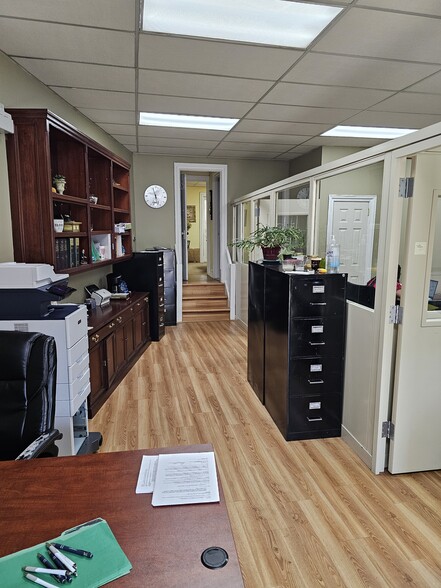 24767-24775 Jericho Tpke, Bellerose, NY for lease - Building Photo - Image 3 of 5