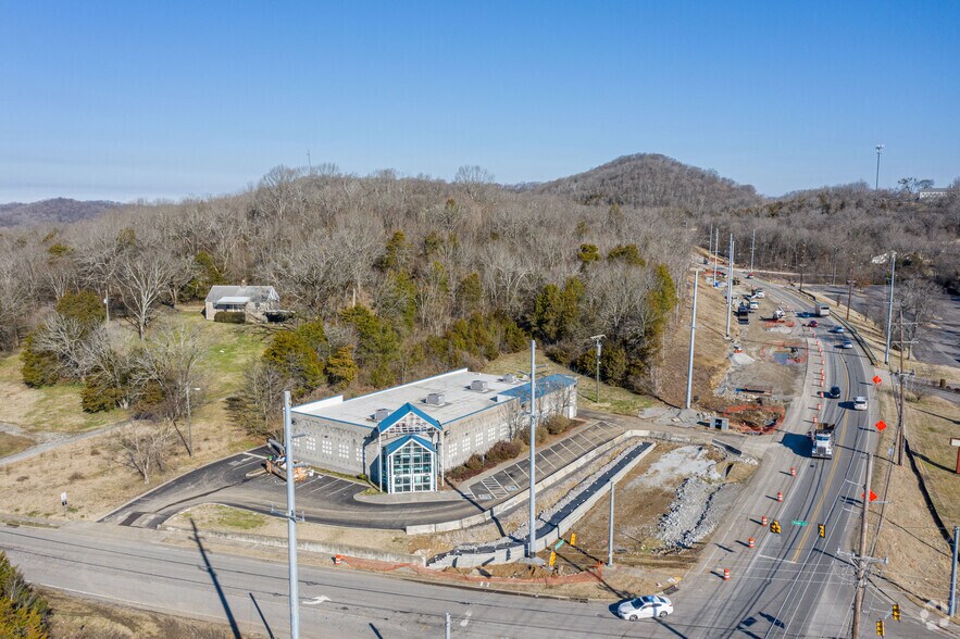 4201 Clarksville Hwy, Nashville, TN à louer - Photo du bâtiment - Image 2 de 7
