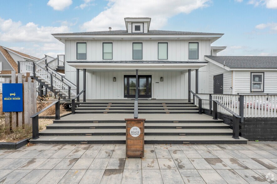 25 Cayuga Walk, Ocean Bay Park, NY à vendre - Photo du bâtiment - Image 3 de 6