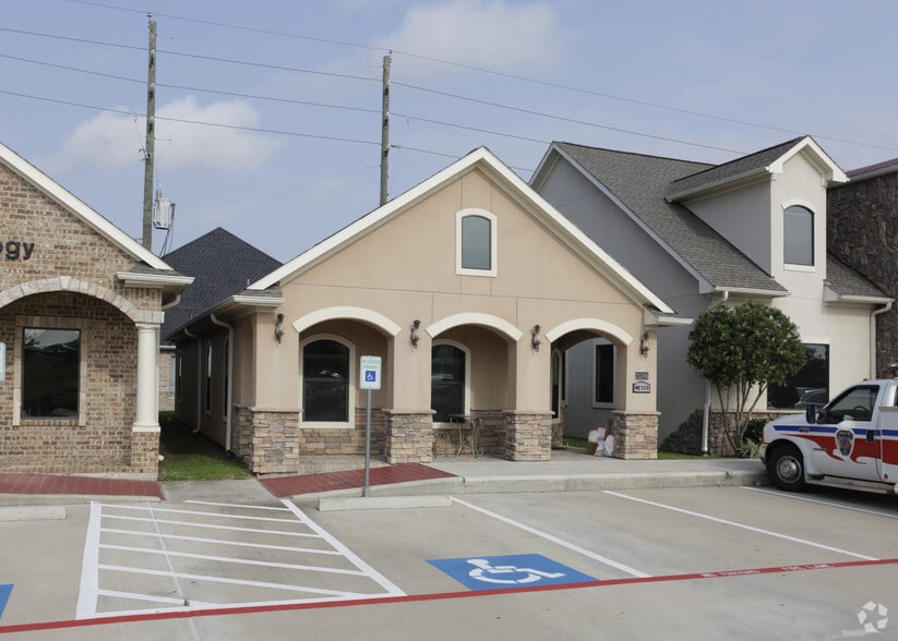 21386 Provincial Blvd, Katy, TX for sale - Primary Photo - Image 1 of 57