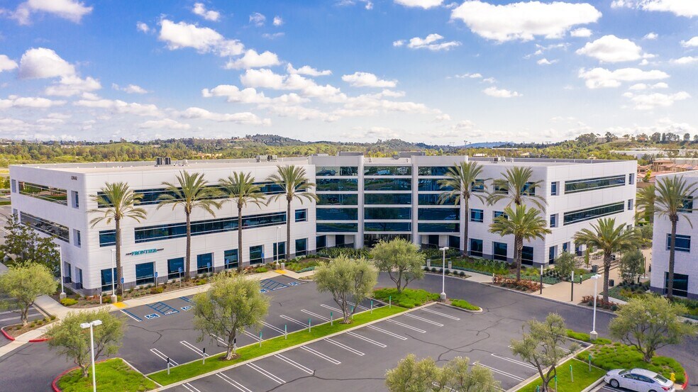 27422 Portola Pky, Foothill Ranch, CA à louer - Photo du bâtiment - Image 3 de 16