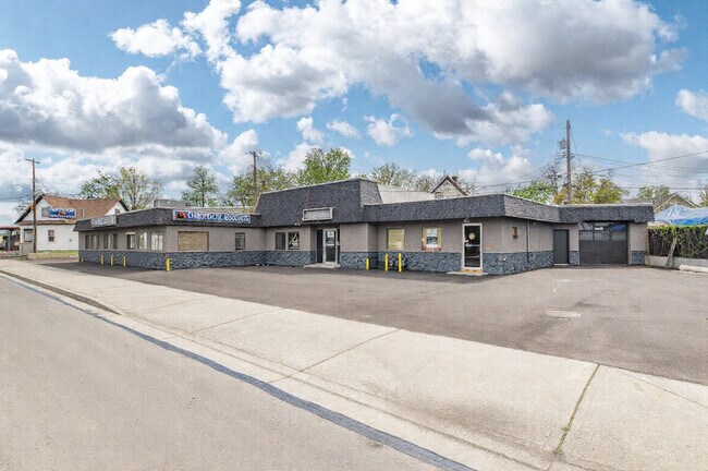 Plus de détails pour 1211 W Northwest Blvd, Spokane, WA - Bureau/Commerce de détail à louer