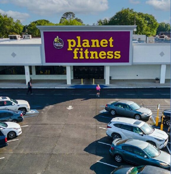 800-840 E Admiral Doyle Dr, New Iberia, LA for sale - Building Photo - Image 3 of 18