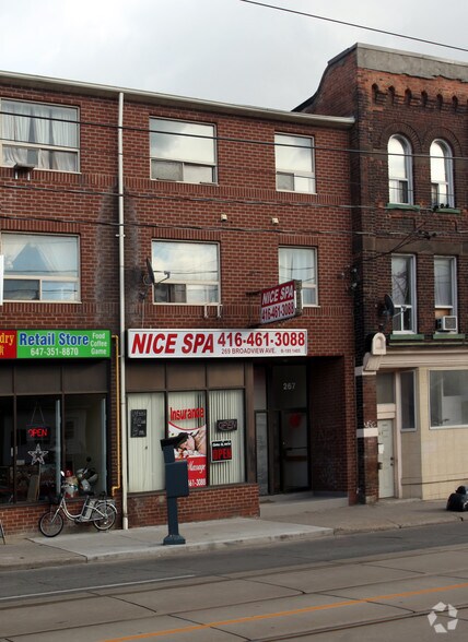 267-269 Broadview Ave, Toronto, ON à louer - Photo du bâtiment - Image 2 de 3