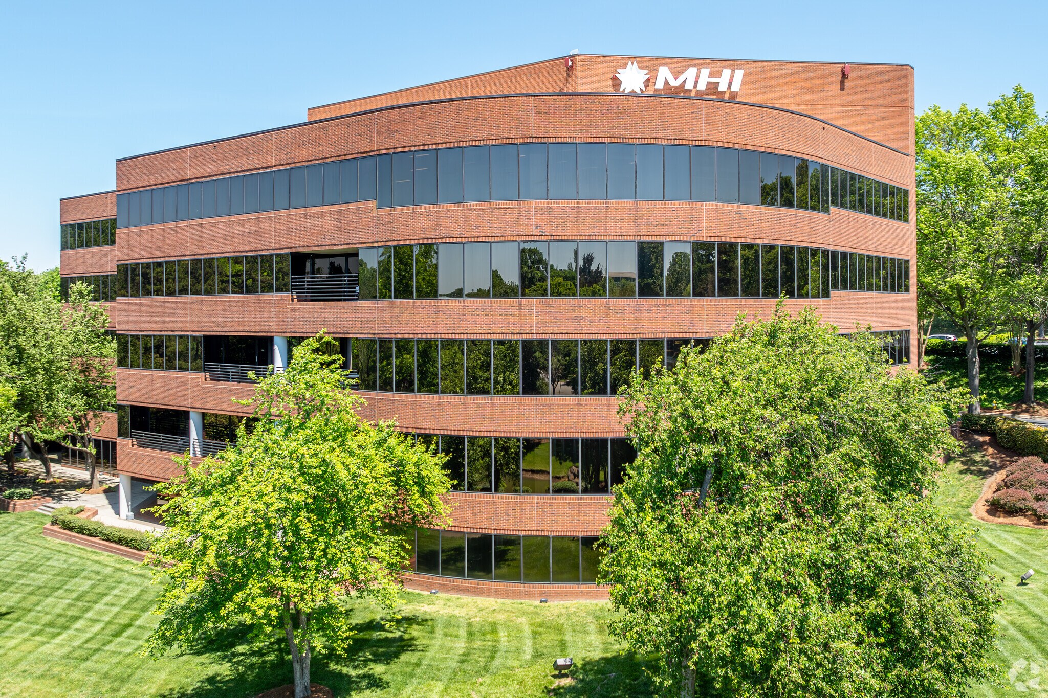 8720 Red Oak Blvd, Charlotte, NC for lease Building Photo- Image 1 of 21