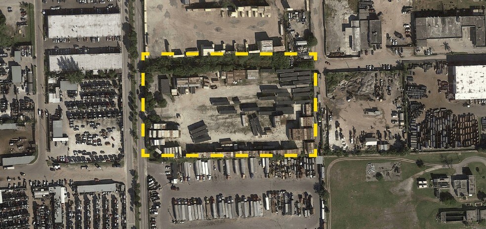 12905 NW 32nd Ave, Opa Locka, FL à louer - Photo principale - Image 2 de 2