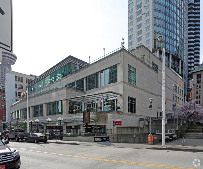 837 Hastings St W, Vancouver, BC à vendre - Photo du bâtiment - Image 3 de 9