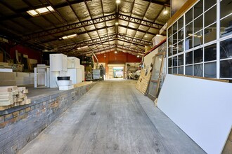 4 Kevin Ave, Ferntree Gully for lease Interior Photo- Image 2 of 7