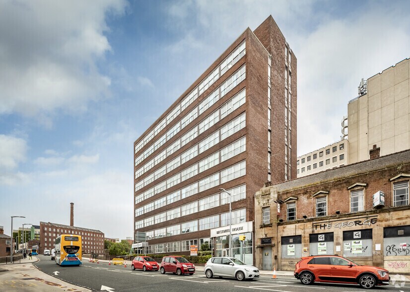 1 Wellington Rd N, Stockport à louer - Photo du bâtiment - Image 2 de 9