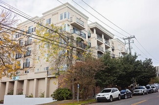 Plus de détails pour 315 1st Ave W, Seattle, WA - Commerce de détail à louer