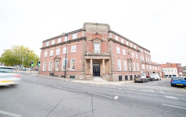 Swan Sq, Stoke On Trent for sale - Primary Photo - Image 1 of 1