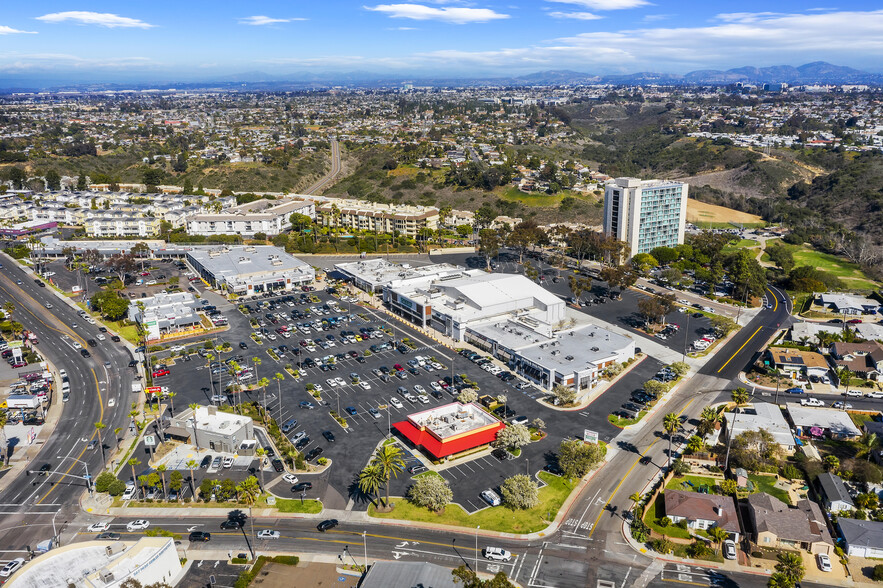 2903-3089 Clairemont Dr, San Diego, CA à louer - Photo du bâtiment - Image 1 de 23