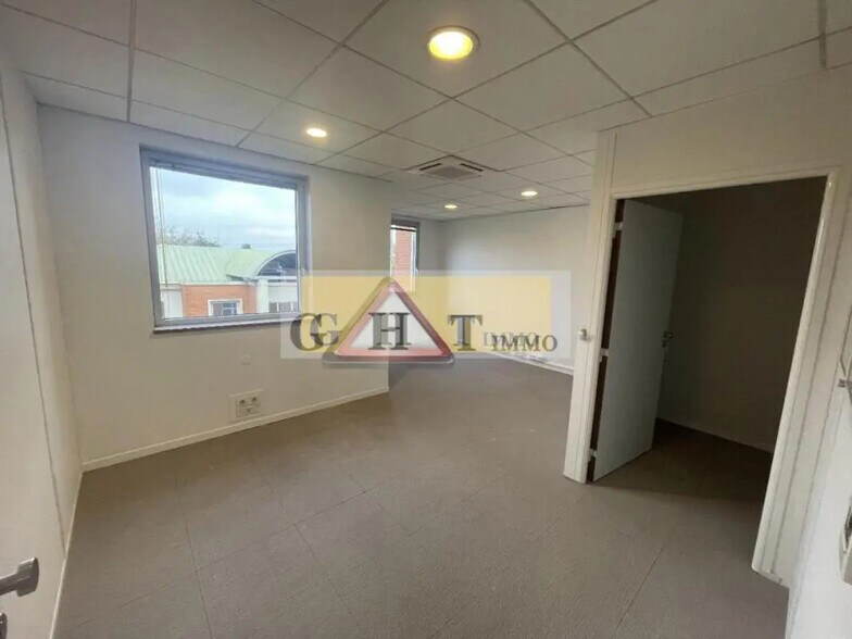 Bureau dans Chevilly-Larue à louer - Photo intérieure - Image 3 de 12