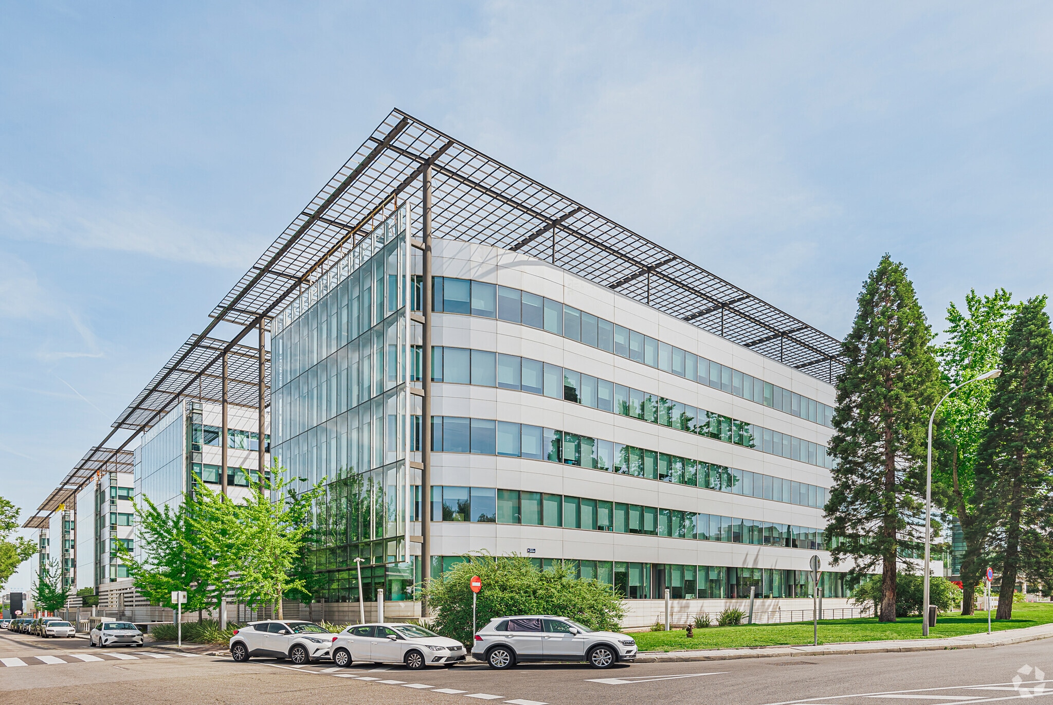 Calle de Campezo, 1, Madrid, Madrid for lease Primary Photo- Image 1 of 25