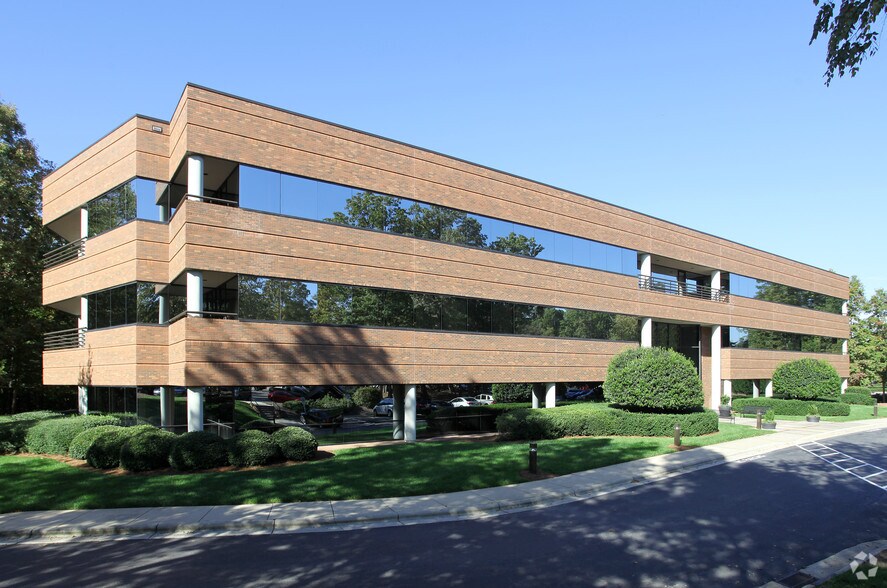 3120 Highwoods Blvd, Raleigh, NC à louer - Photo du bâtiment - Image 1 de 5