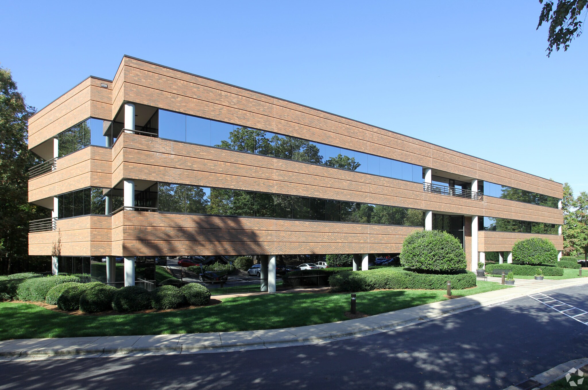 3120 Highwoods Blvd, Raleigh, NC à louer Photo du bâtiment- Image 1 de 6