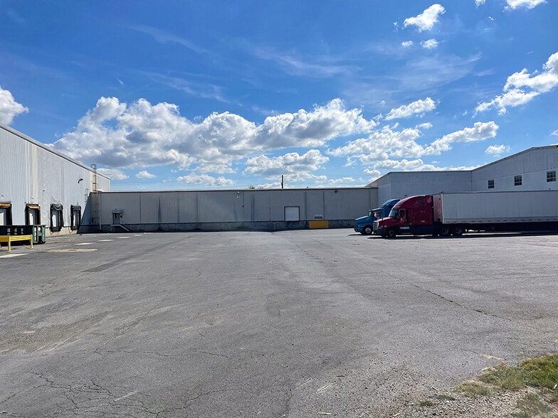 19224 Longmeadow Rd, Hagerstown, MD for lease - Building Photo - Image 2 of 15