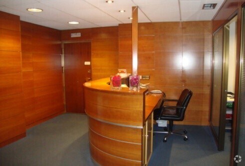 Calle Canovas del Castillo, 5, Alcalá de Henares, Madrid for lease - Interior Photo - Image 1 of 5