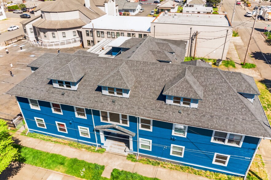 2214 5th St, Tillamook, OR à vendre - Photo du bâtiment - Image 3 de 31