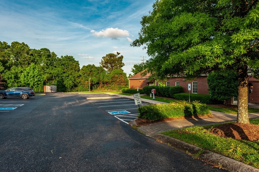 20 Executive Park Dr, Hendersonville, TN for sale - Building Photo - Image 3 of 54