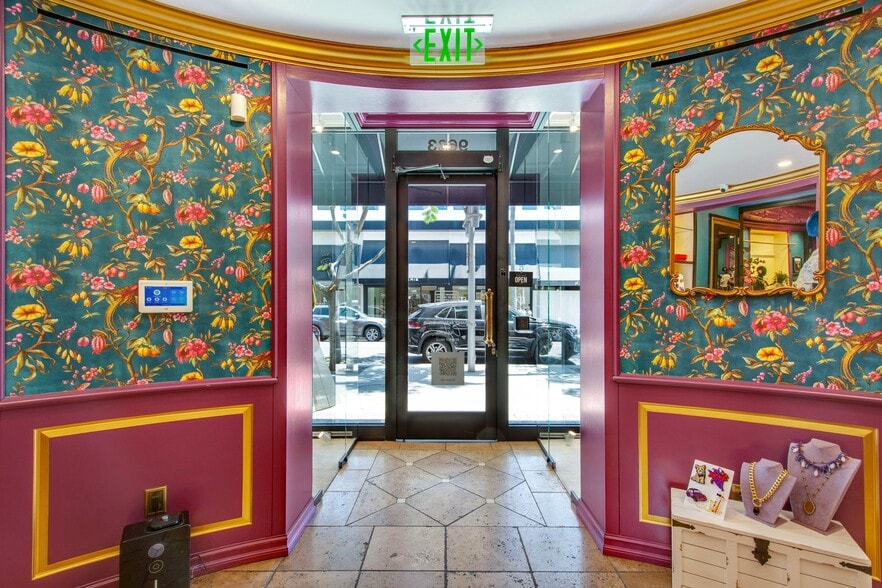 9625-9647 Brighton Way, Beverly Hills, CA for lease - Building Photo - Image 3 of 26