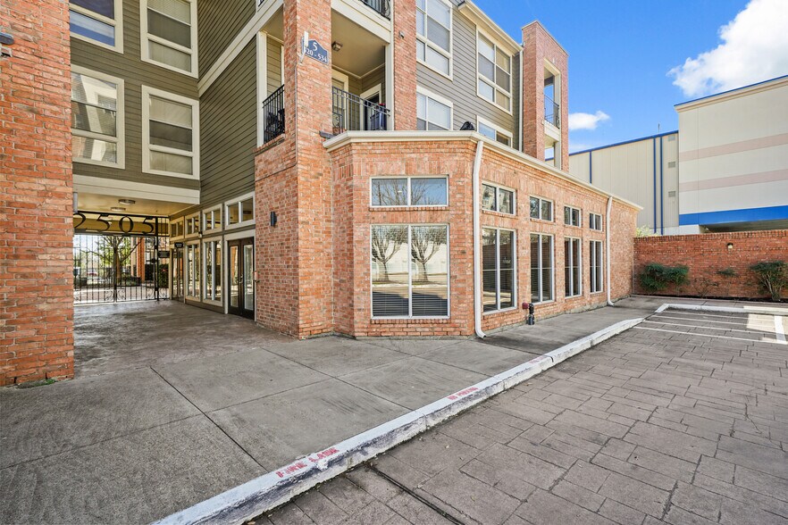 2505 Washington Ave, Houston, TX à louer - Photo du bâtiment - Image 2 de 3