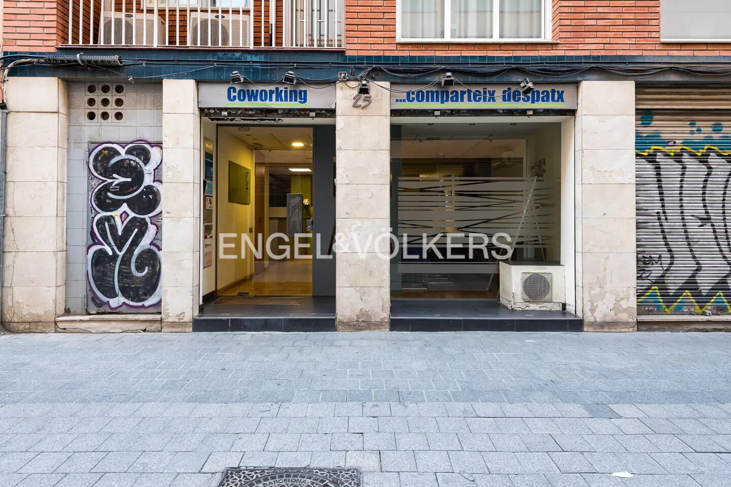 Immeuble residentiel dans Barcelone, Barcelona à vendre Photo du bâtiment- Image 1 de 4