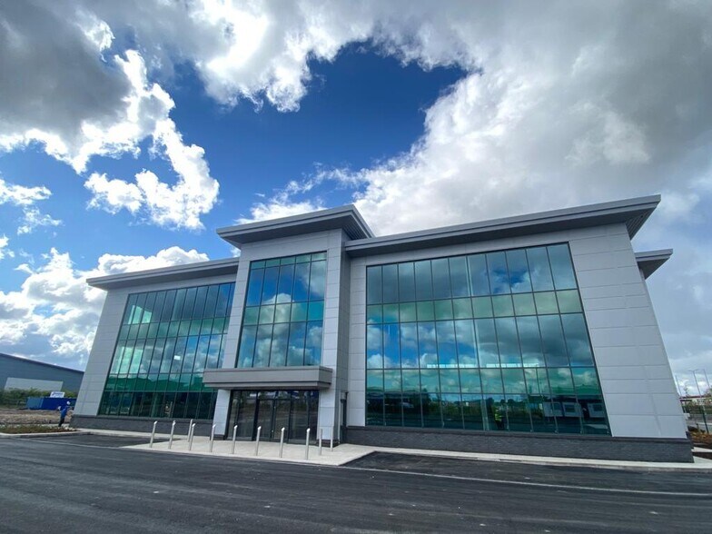 Buckshaw Parkway 2, Chorley à louer - Photo du bâtiment - Image 1 de 16