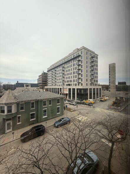 76 Saint Paul St, Burlington, VT à vendre - Photo du bâtiment - Image 2 de 10