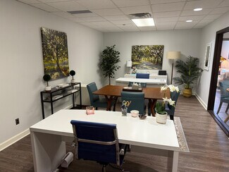 Plus de détails pour 401-411 S Old Woodward Ave, Birmingham, MI - Bureau à louer