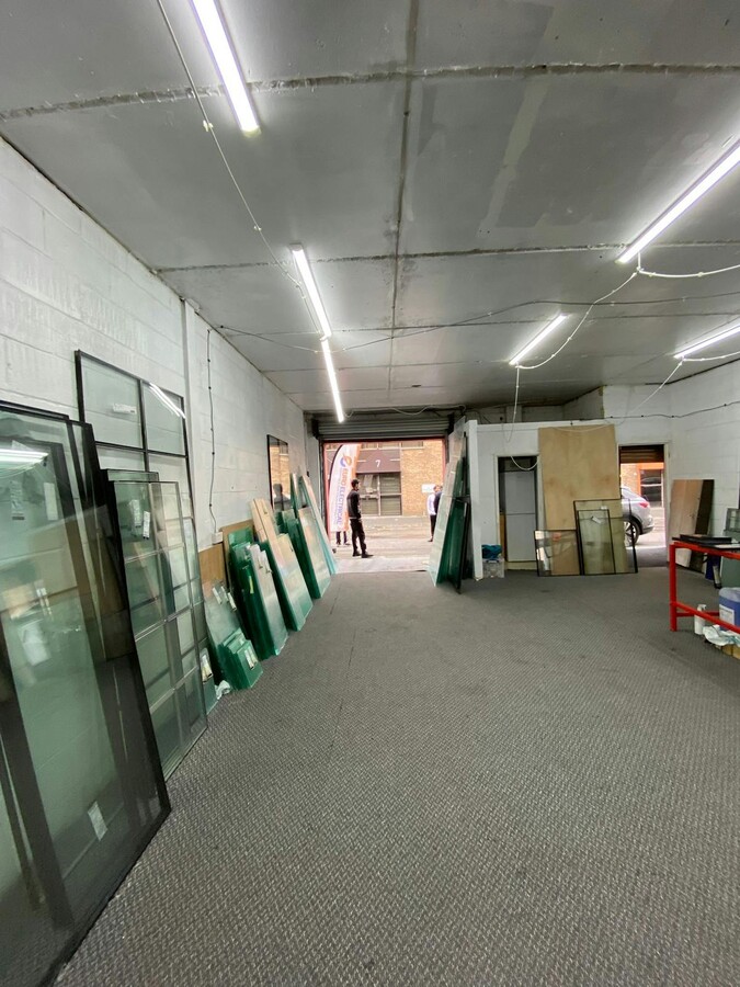 River Rd, Barking, LND IG11 0EA - Unit 17 -  - Interior Photo - Image 2 of 3