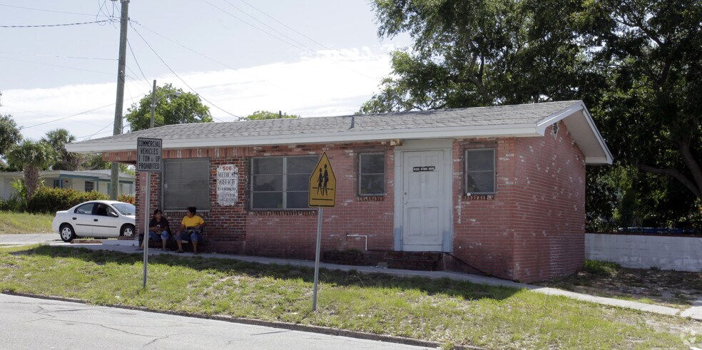 506 N 7th St, Fort Pierce, FL à vendre - Photo du bâtiment - Image 2 de 3