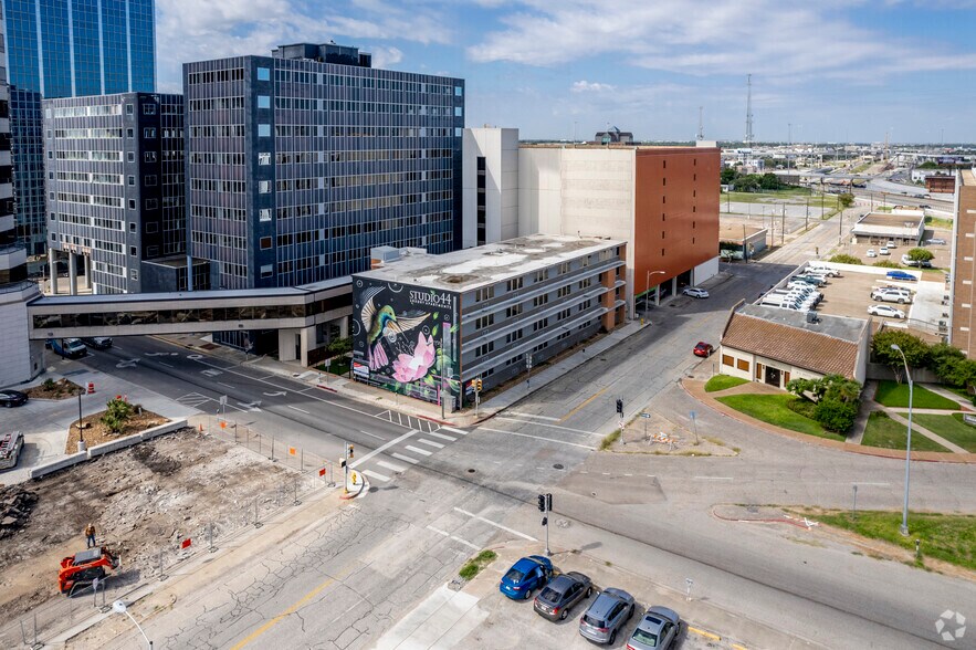 817 N Carancahua St, Corpus Christi, TX à vendre - Aérien - Image 2 de 17