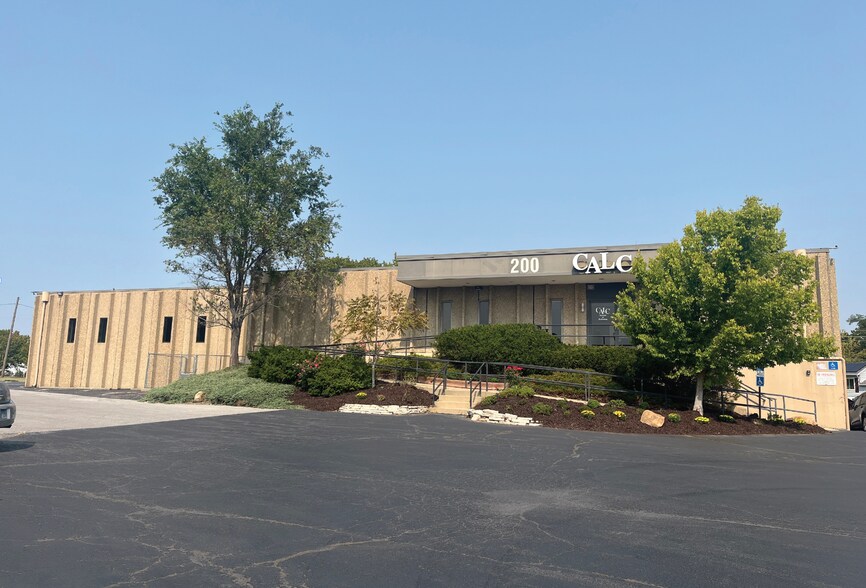 200 N Center Dr, Alton, IL for sale - Building Photo - Image 1 of 114