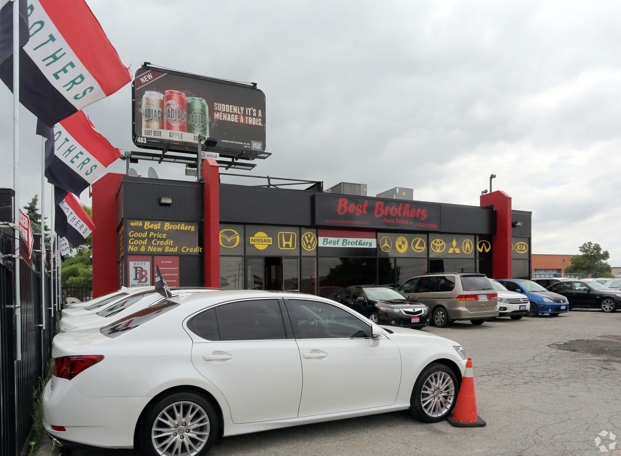 4877 Steeles Ave W, Toronto, ON for sale Primary Photo- Image 1 of 1