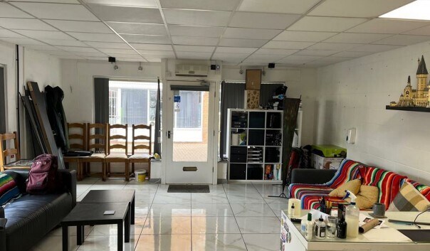 12 Mill St, Oakham à louer - Photo du bâtiment - Image 2 de 11