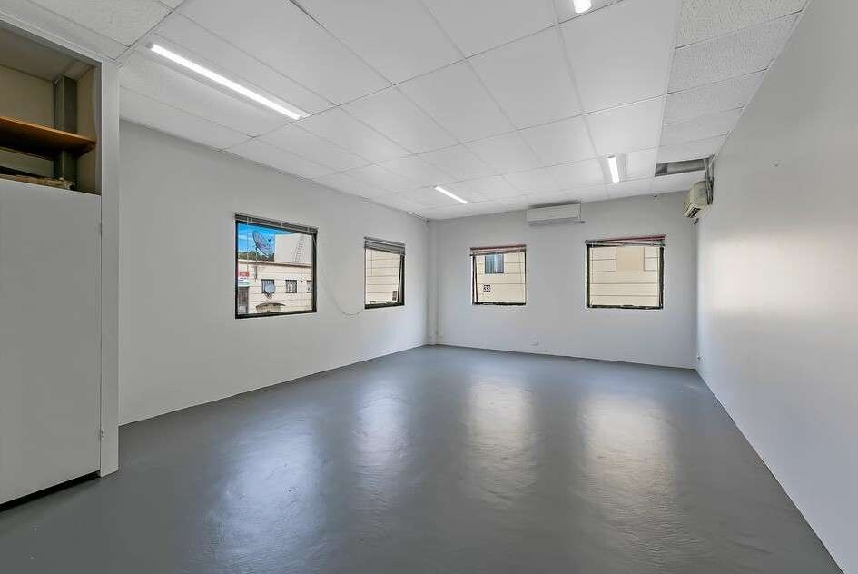 575 Woodville Rd, Guildford à louer Photo intérieure- Image 1 de 1