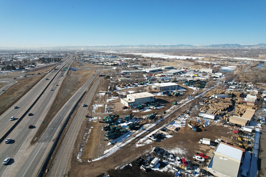 9725 Brighton Rd, Henderson, CO à louer - Photo du bâtiment - Image 3 de 7