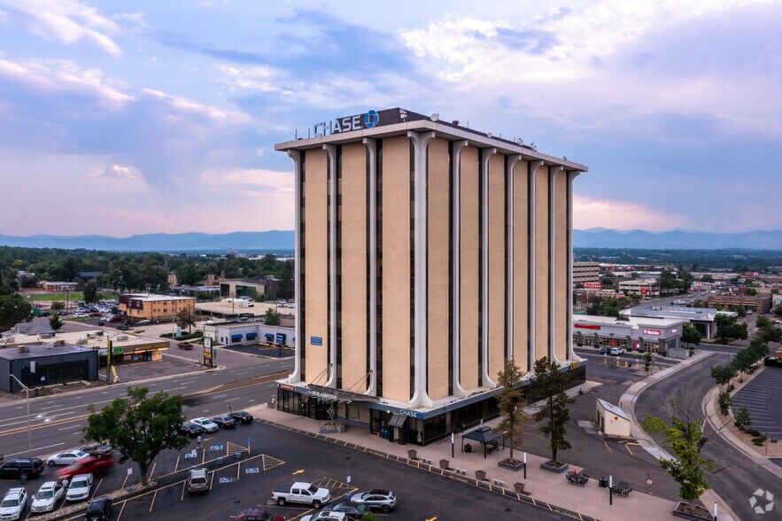 333 W Hampden Ave, Englewood, CO à louer - Photo du bâtiment - Image 2 de 7