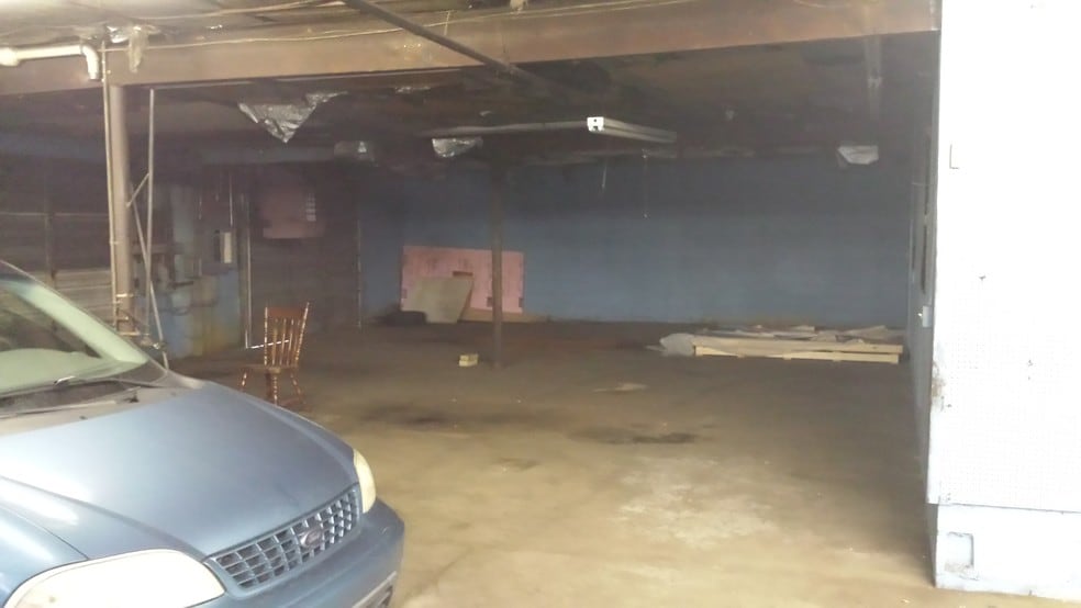 124 N 2nd St, Terre Haute, IN for lease - Interior Photo - Image 3 of 10