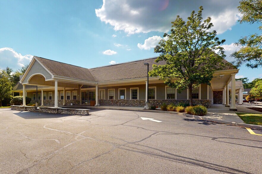 79 Route 46 East, Hackettstown, NJ à louer - Photo du bâtiment - Image 2 de 5