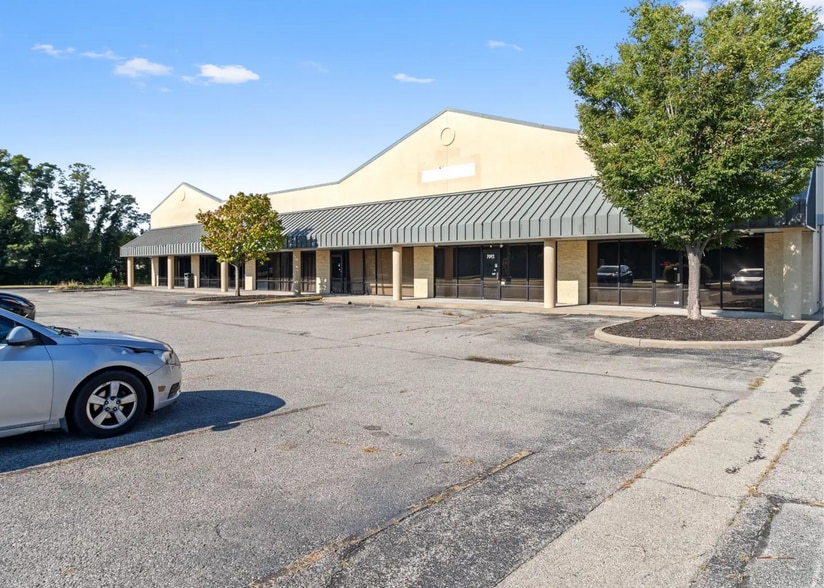 7092 Distribution Dr, Louisville, KY for sale - Building Photo - Image 3 of 5