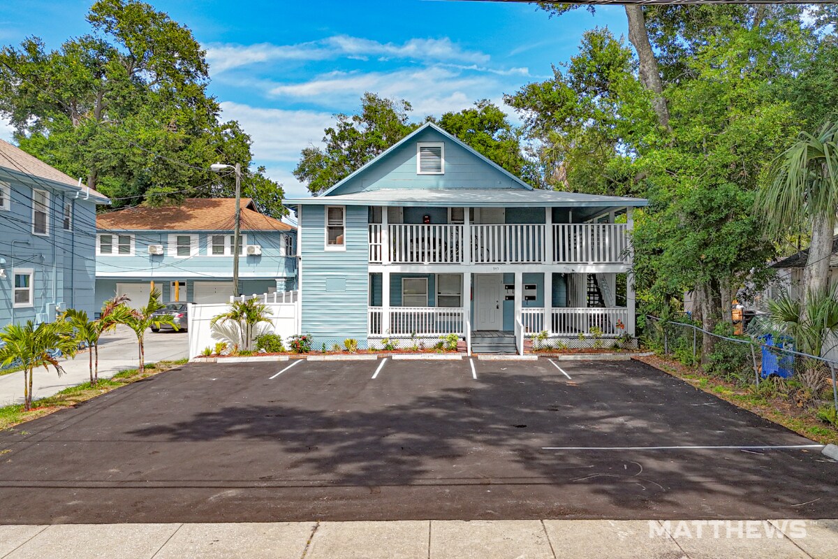 945 Crescent Lake Dr N, Saint Petersburg, FL à vendre Photo du bâtiment- Image 1 de 18