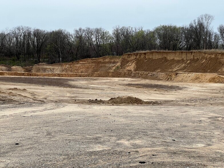 1625 86th St, Kansas City, KS à louer - Photo principale - Image 2 de 9