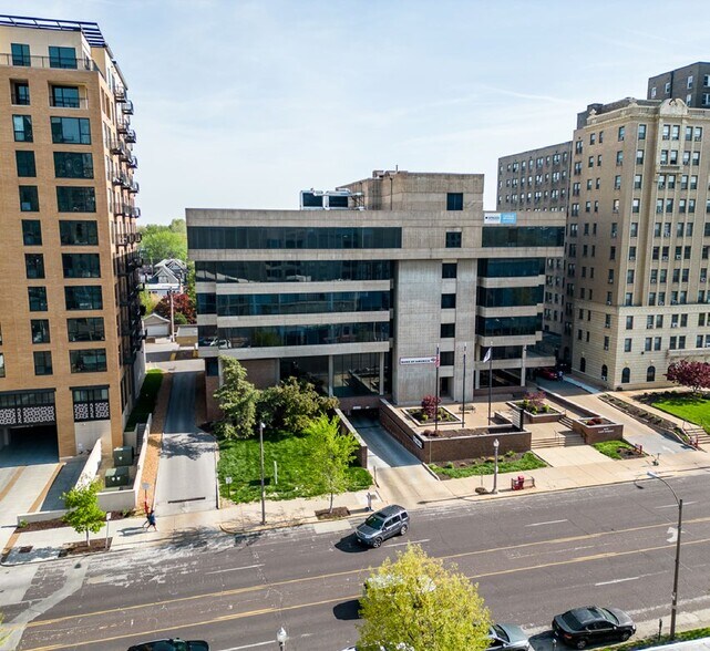 4625 Lindell Blvd, Saint Louis, MO à louer - Photo du bâtiment - Image 2 de 10