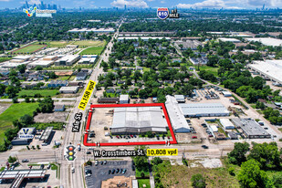 125 W Crosstimbers St, Houston TX - Entrepôt