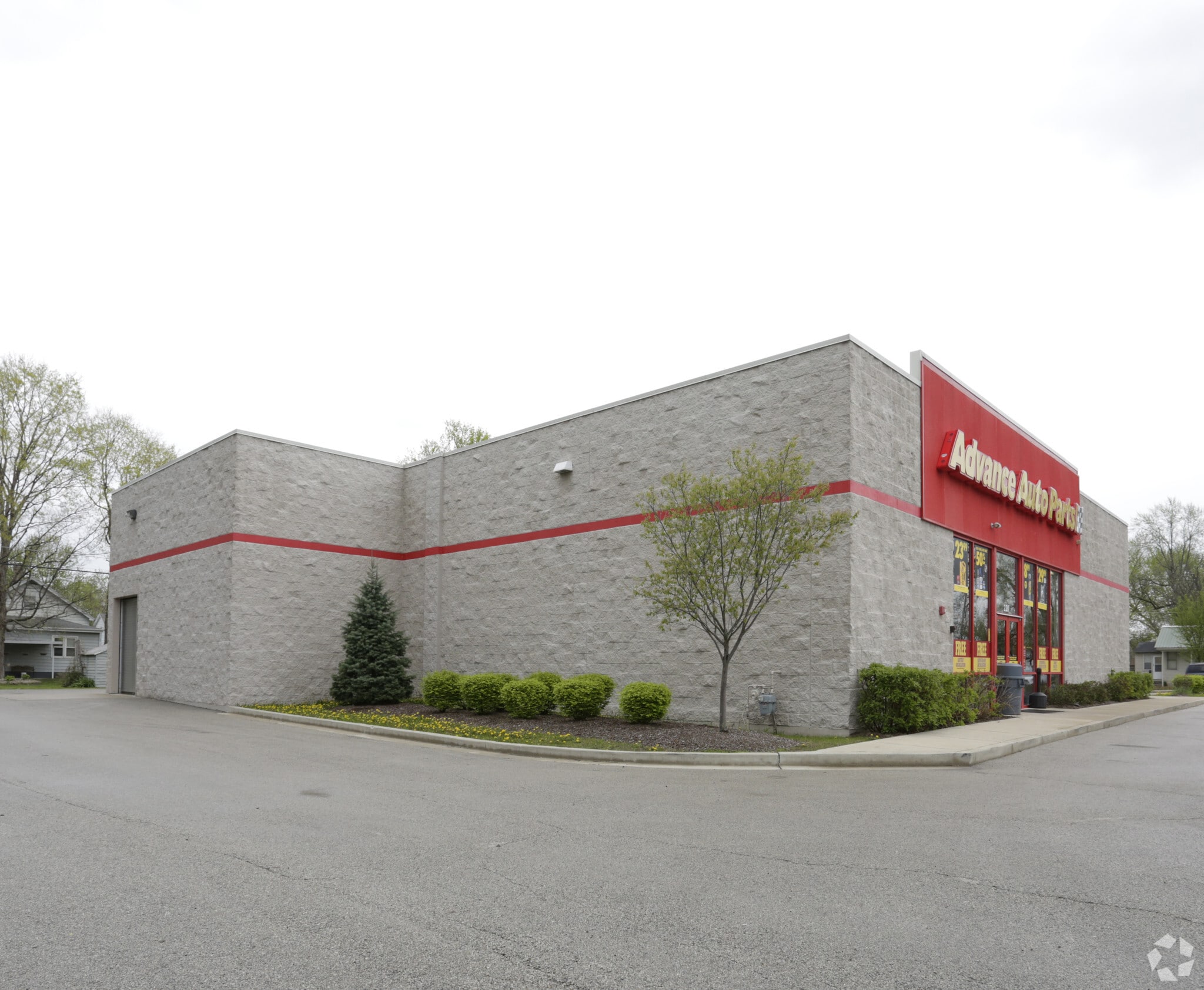 220 E Norris Dr, Ottawa, IL for lease Primary Photo- Image 1 of 4