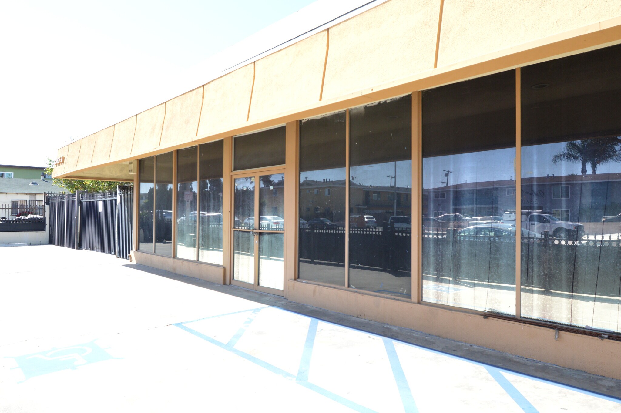 3365 Martin Luther King Jr Blvd, Lynwood, CA à vendre Photo du bâtiment- Image 1 de 1